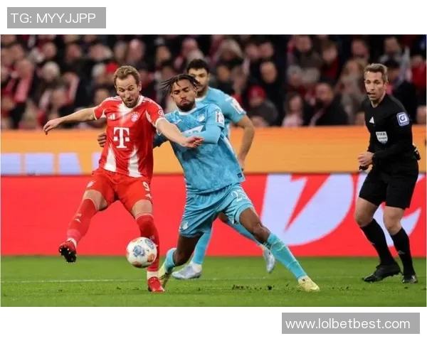 德甲精彩对决那不勒斯5-0狂胜皇马帽子戏法引发争议判罚热议